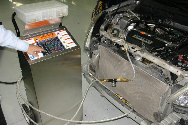 Chuyên bảo trì và kiểm tra máy lạnh ô tô